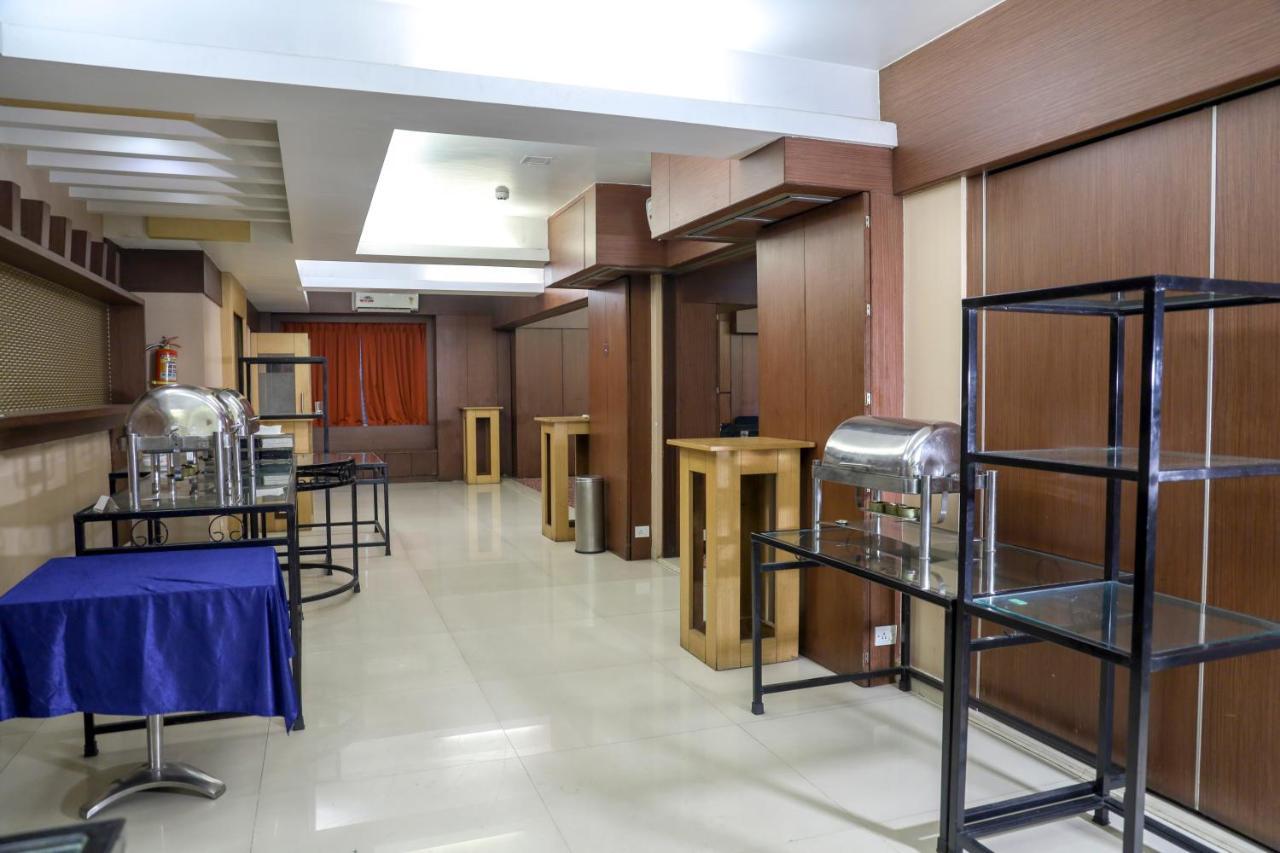 Royal Orchid Golden Suites Pune Dış mekan fotoğraf