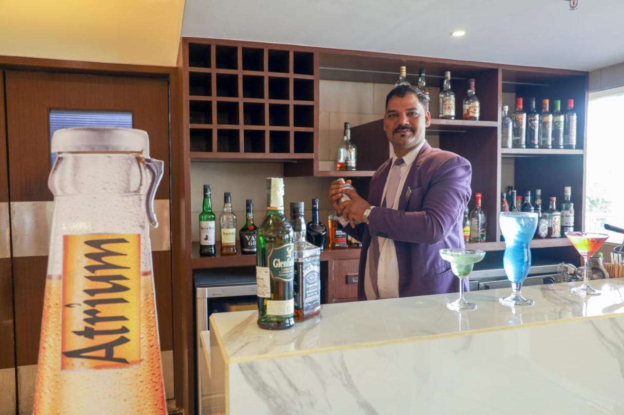 Royal Orchid Golden Suites Pune Dış mekan fotoğraf