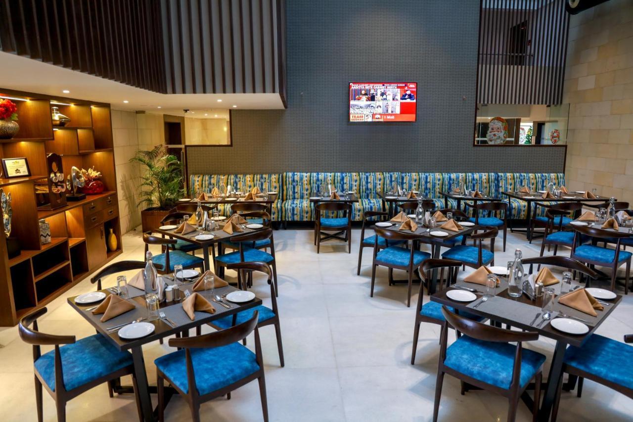 Royal Orchid Golden Suites Pune Dış mekan fotoğraf