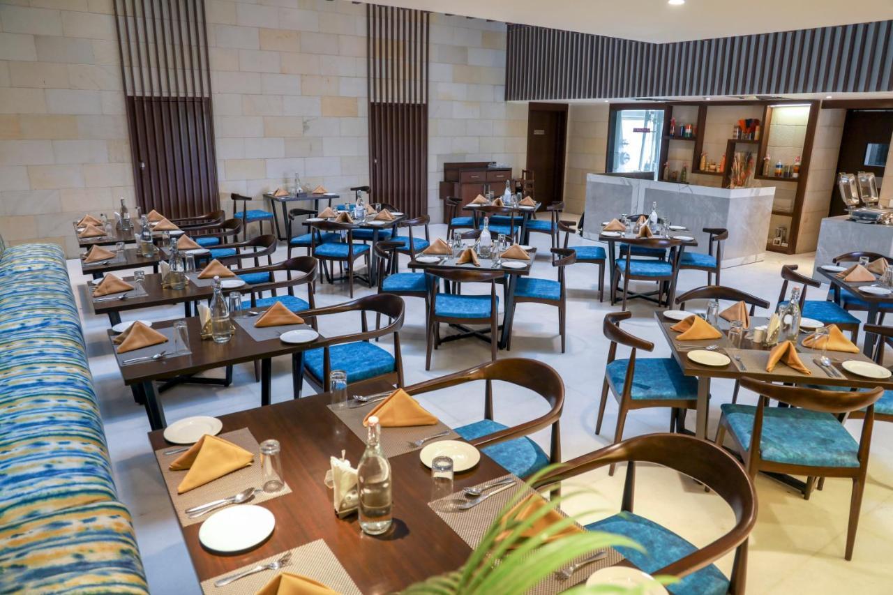 Royal Orchid Golden Suites Pune Dış mekan fotoğraf